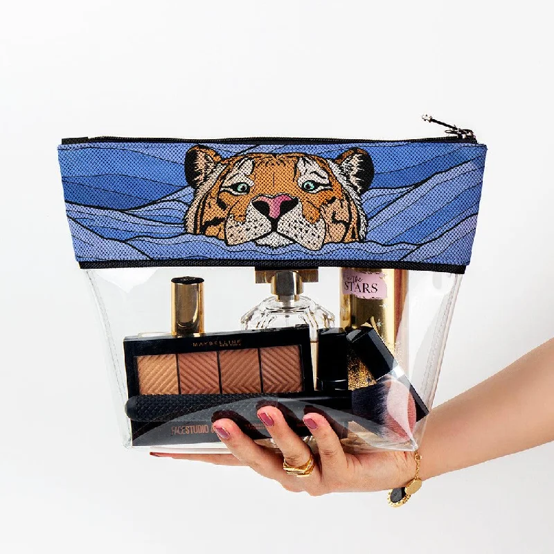 Leatherette makeup bag with a quilted pattern and a magnetic closurelimpid Makeup Case Sea Tiger