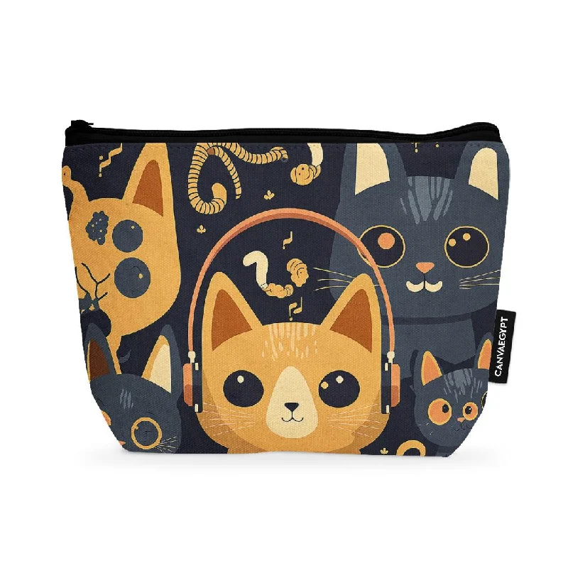 Makeup bag with a detachable pouch for easy sorting of itemsMakeup Pouch Chill Cat