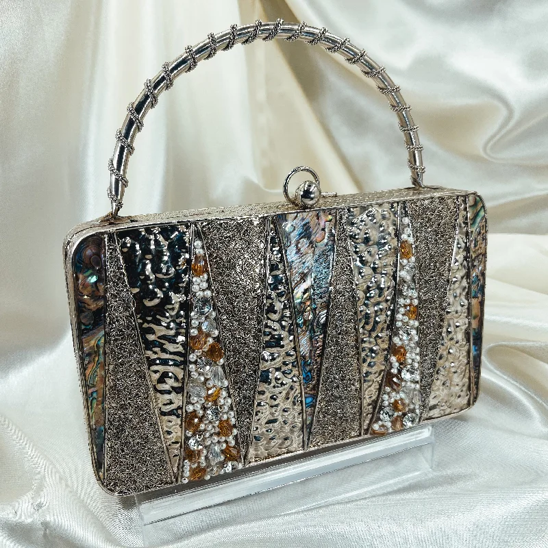 Lace - covered clutch for a romantic and feminine lookLINA Clutch (Silver)