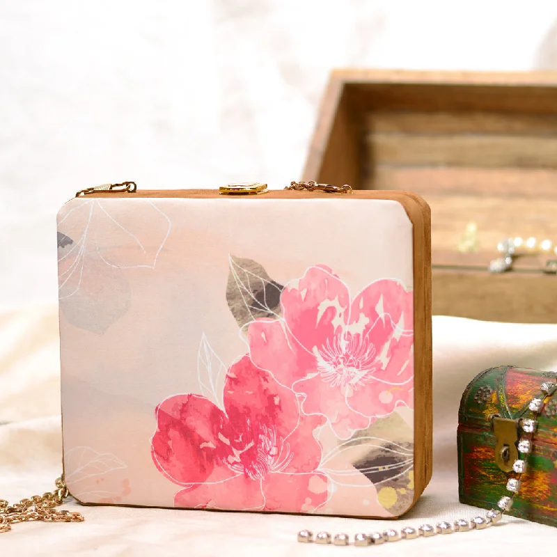 Lace - covered clutch for a romantic and feminine lookPink Floral MDF Clutch