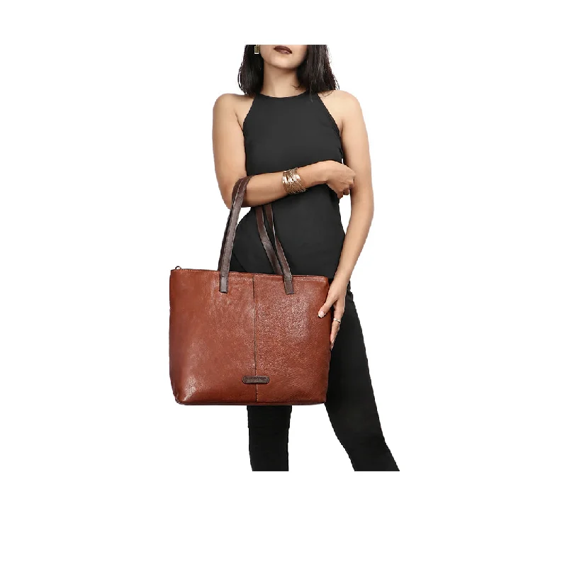 Women's leather satchel with a hand-stitched edge for a premium lookSONOMA 01 TOTE BAG